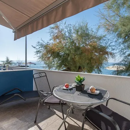 Beachfront Zanic Apartman Podstrana