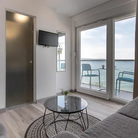 Beachfront Zanic * Podstrana