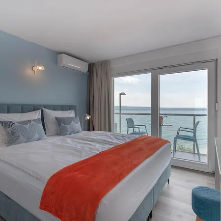 Beachfront Zanic *