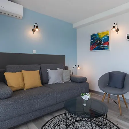 Beachfront Zanic * Podstrana