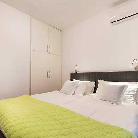 Beachfront Zanic *