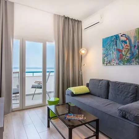 Beachfront Zanic Apartament *